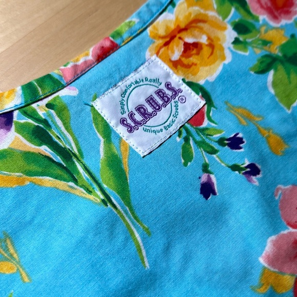 S.C.R.U.B.S. Blue Flower Patterned Scrub Top - Picture 4 of 5